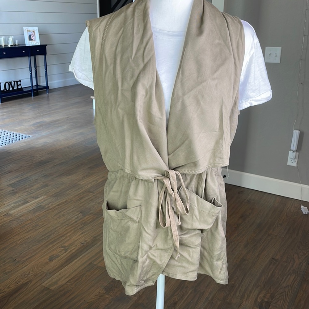 green vest size XL